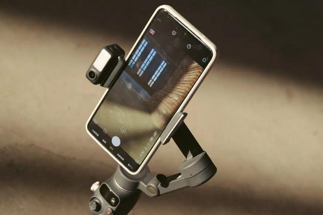 blie 7 Pro稳定器首发初体验！j9国际站549元！大疆OSMO Mo(图7)